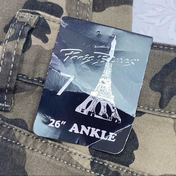 Paris Blues Sz 7 26" ankle pants in camouflage print, New with tags juniors - Picture 3 of 13